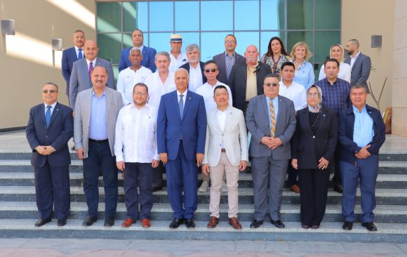 A high-level delegation of ambassadors from South American countries visits AIU