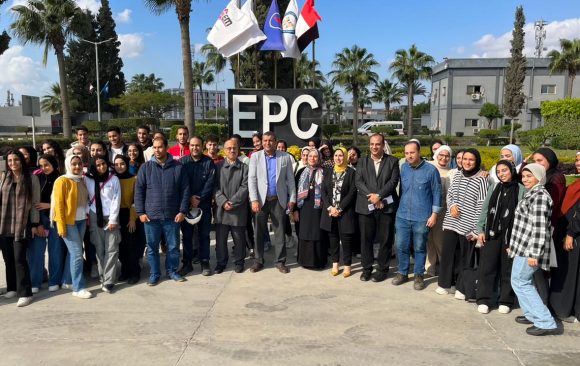 Students of Faculty of Science visit the Egyptian Petrochemical Company